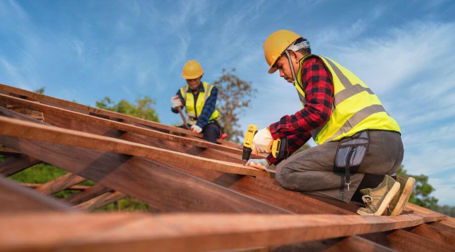 Professional gutter cleaning in Milton, WV